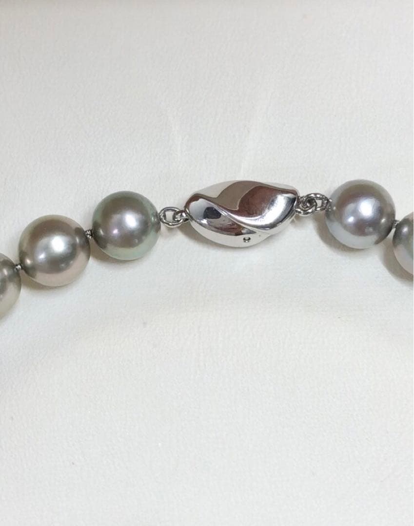 Akoya pearl necklace with gray semi round pearls 8-8.5mm and silver one-touch clasp
