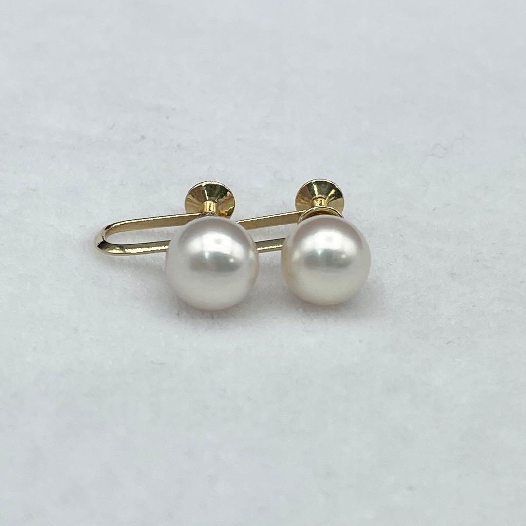Mikimoto Akoya pearl necklace set with 7.0mm-7.5mm pearls and matching 8.5mm pearl earrings on 14K gold