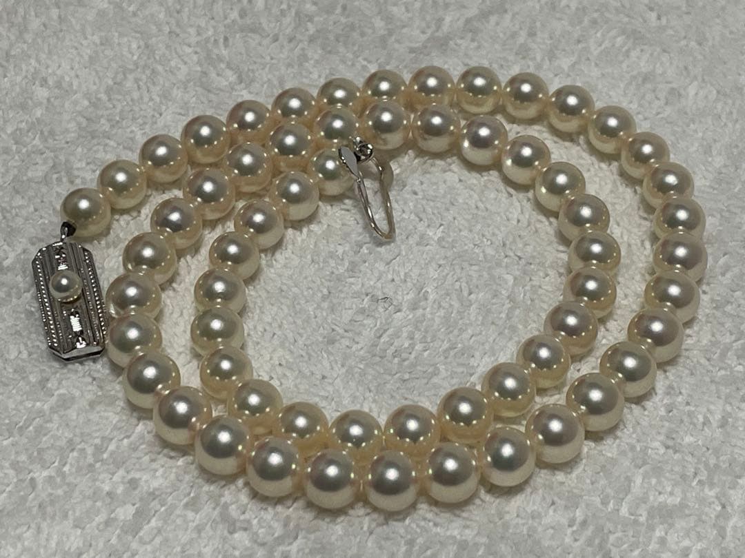 Mikimoto Akoya SIL marked pearl necklace featuring 6.5mm to 7.0mm pearls on a 40.5cm chain