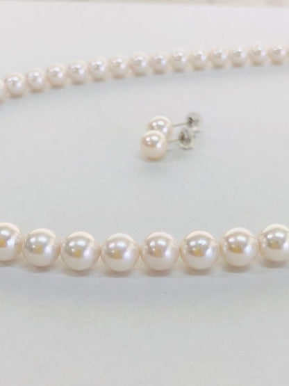 Akoya pearl 3-piece set with silver chain, 7-8.5 mm pearls, K14WG earrings, and pearl identification certificate