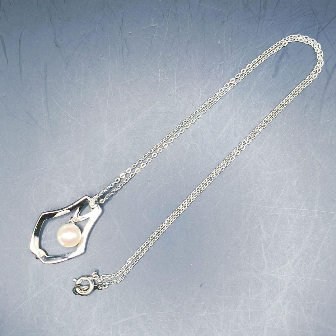 MIKIMOTO pearl necklace featuring a single 7mm pearl pendant with silver marking on 40.5cm chain
