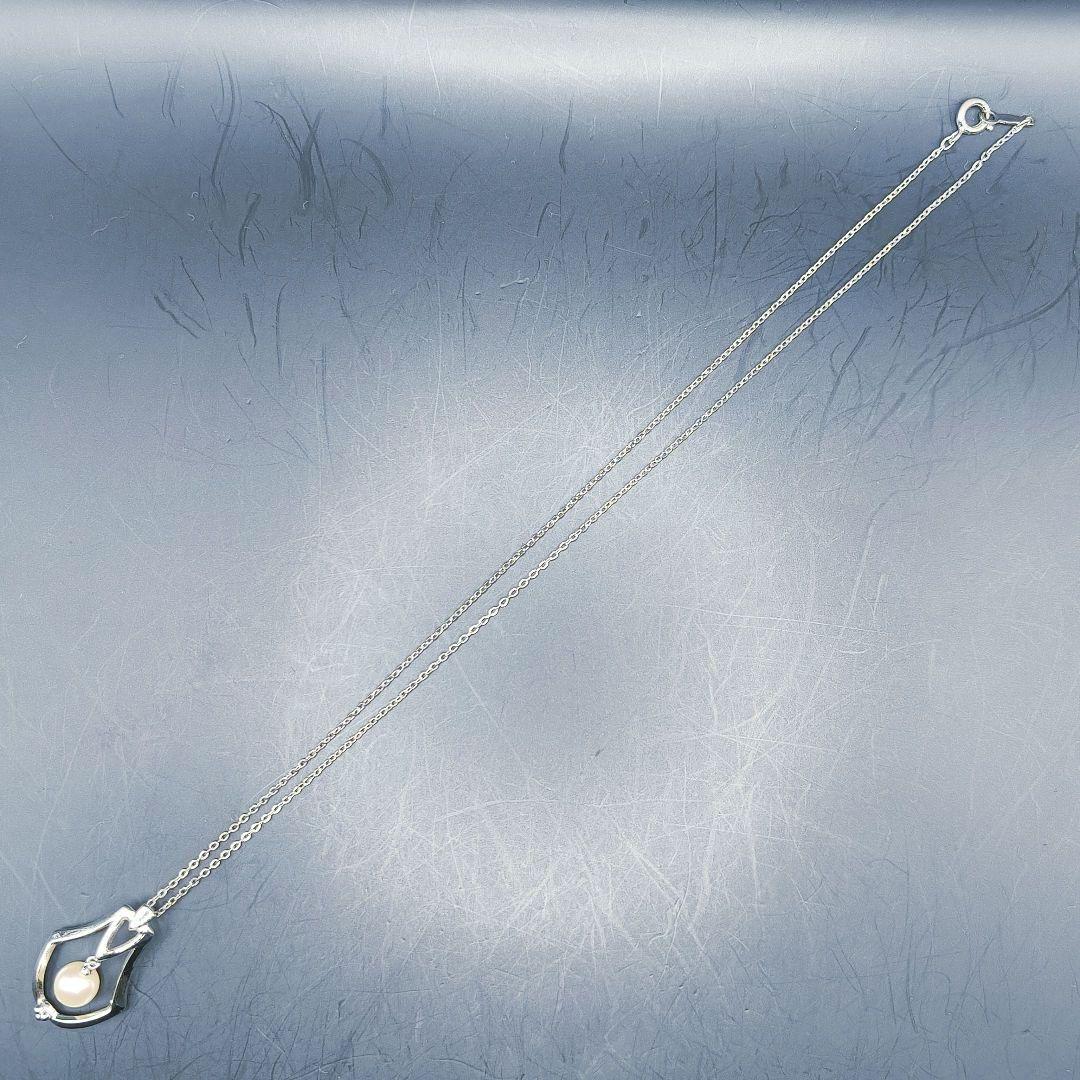 MIKIMOTO pearl necklace featuring a single 7mm pearl pendant with silver marking on 40.5cm chain