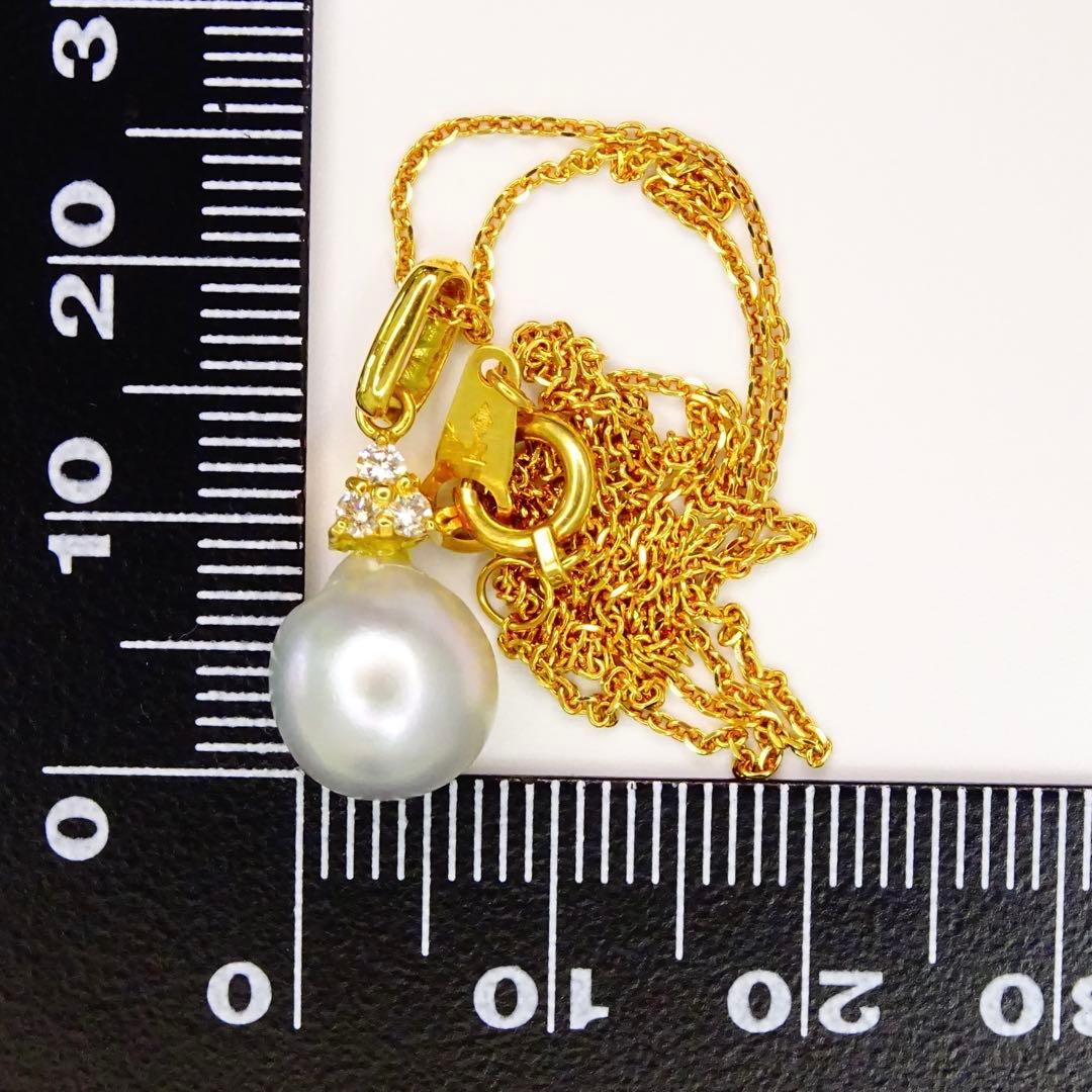 18K gold necklace with gray Akoya pearls and three small diamonds totaling 0.03 ct, 40cm length