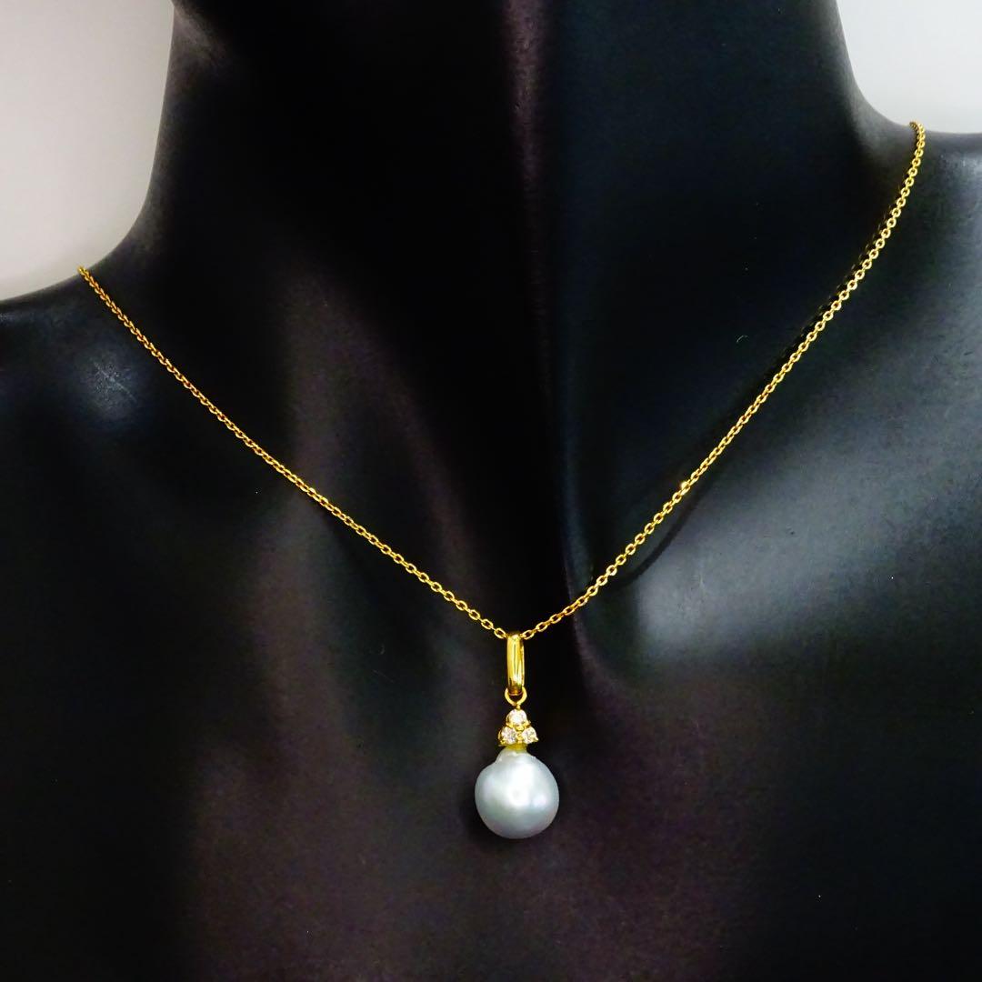 18K gold necklace with gray Akoya pearls and three small diamonds totaling 0.03 ct, 40cm length
