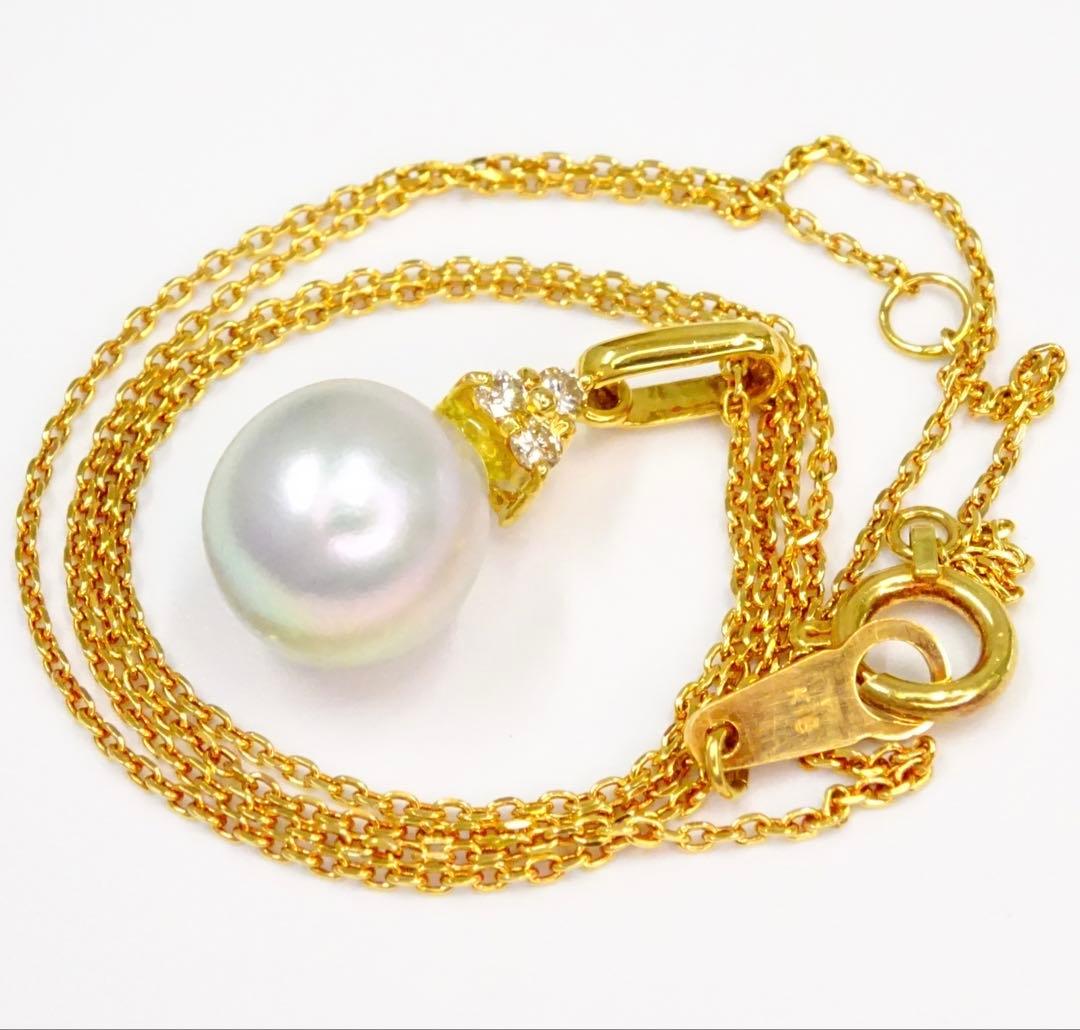 18K gold necklace with gray Akoya pearls and three small diamonds totaling 0.03 ct, 40cm length