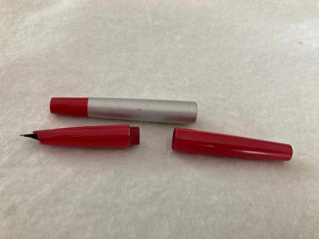 Used Pilot fountain pen with 14K gold nib and cartridge ink system