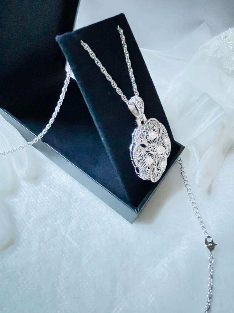 Law Kuro Pearl Pendant with five Akoya pearls on 68 cm 925 silver chain, handmade by craftsman