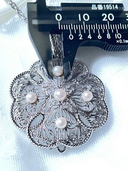 Law Kuro Pearl Pendant with five Akoya pearls on 68 cm 925 silver chain, handmade by craftsman