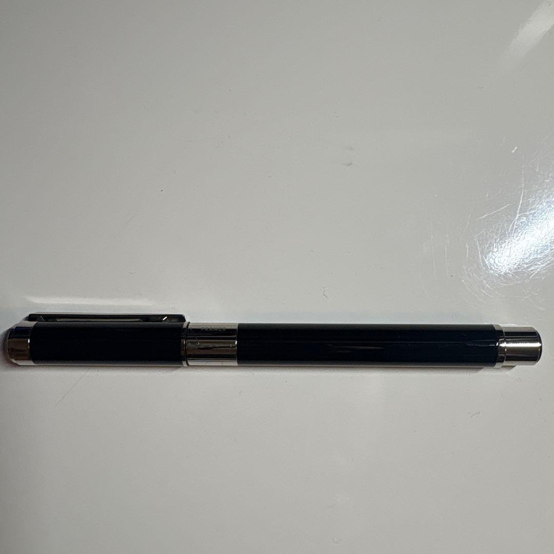 Waterman Perspective CT Black fountain pen with silver accents and lacquered metal body