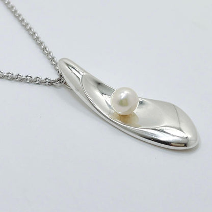 Mikimoto Pearl Necklace with Silver 925 chain, elegant pearls on a silver chain