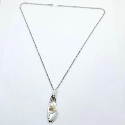 Mikimoto Pearl Necklace with Silver 925 chain, elegant pearls on a silver chain