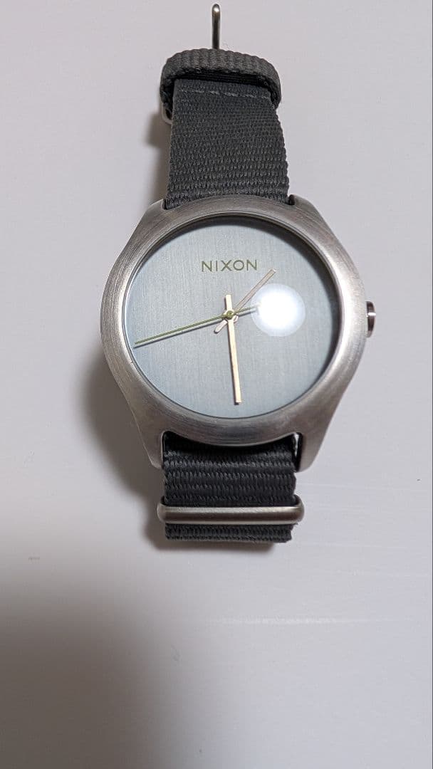 NIXON A045-0A2 Analog Men's Watch — Japanese