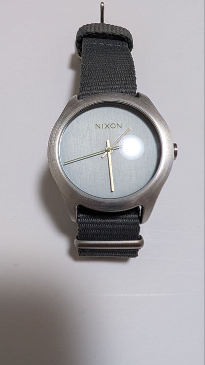 NIXON A045-0A2 Analog Men's Watch — Japanese