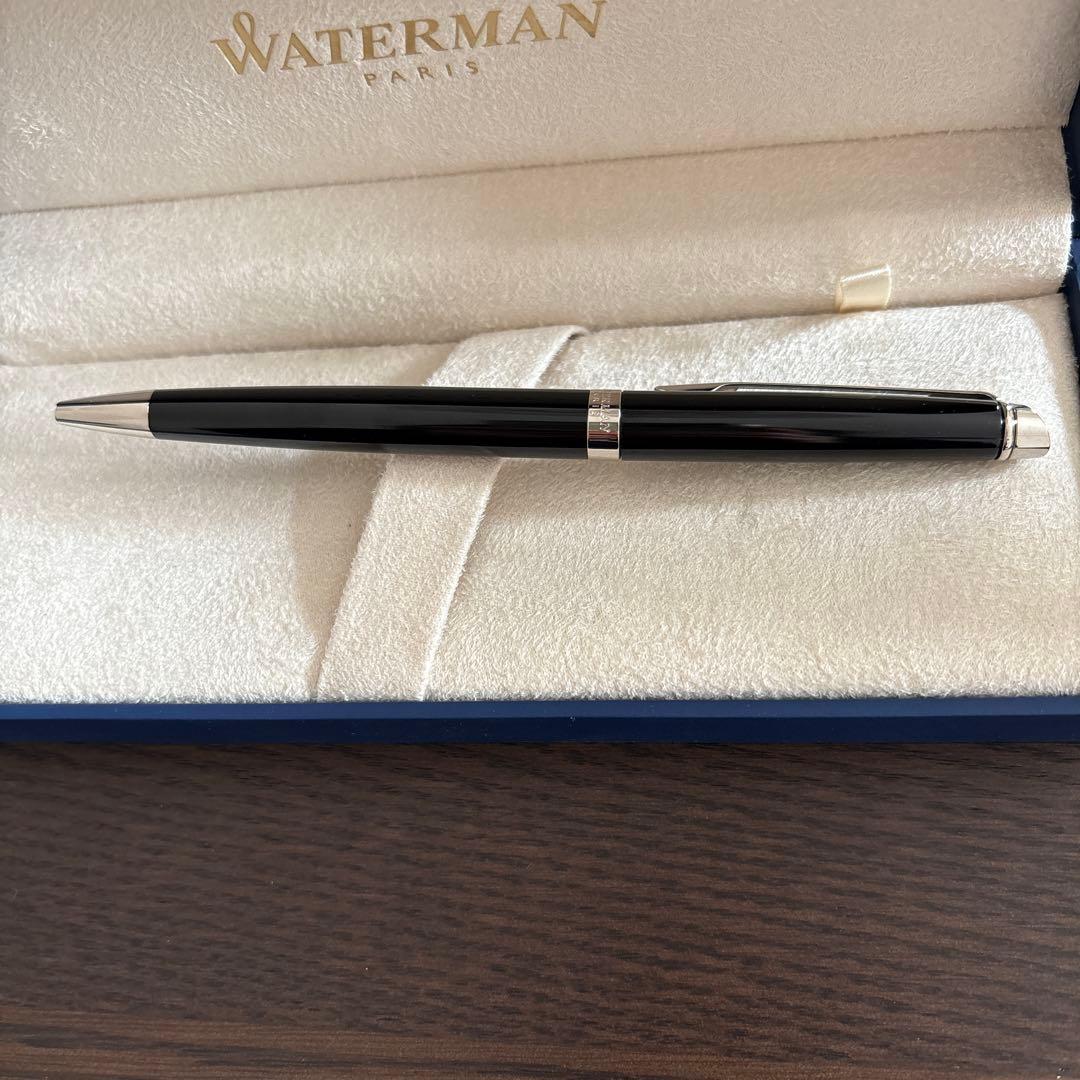 Waterman Metropolitan ES Black CT ballpoint pen in black color with refill included