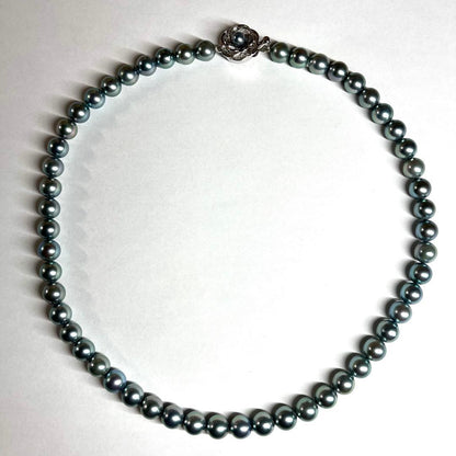 Akoya pearl necklace 7.5-8.0mm pearls with blue silver stamp on a 43cm chain