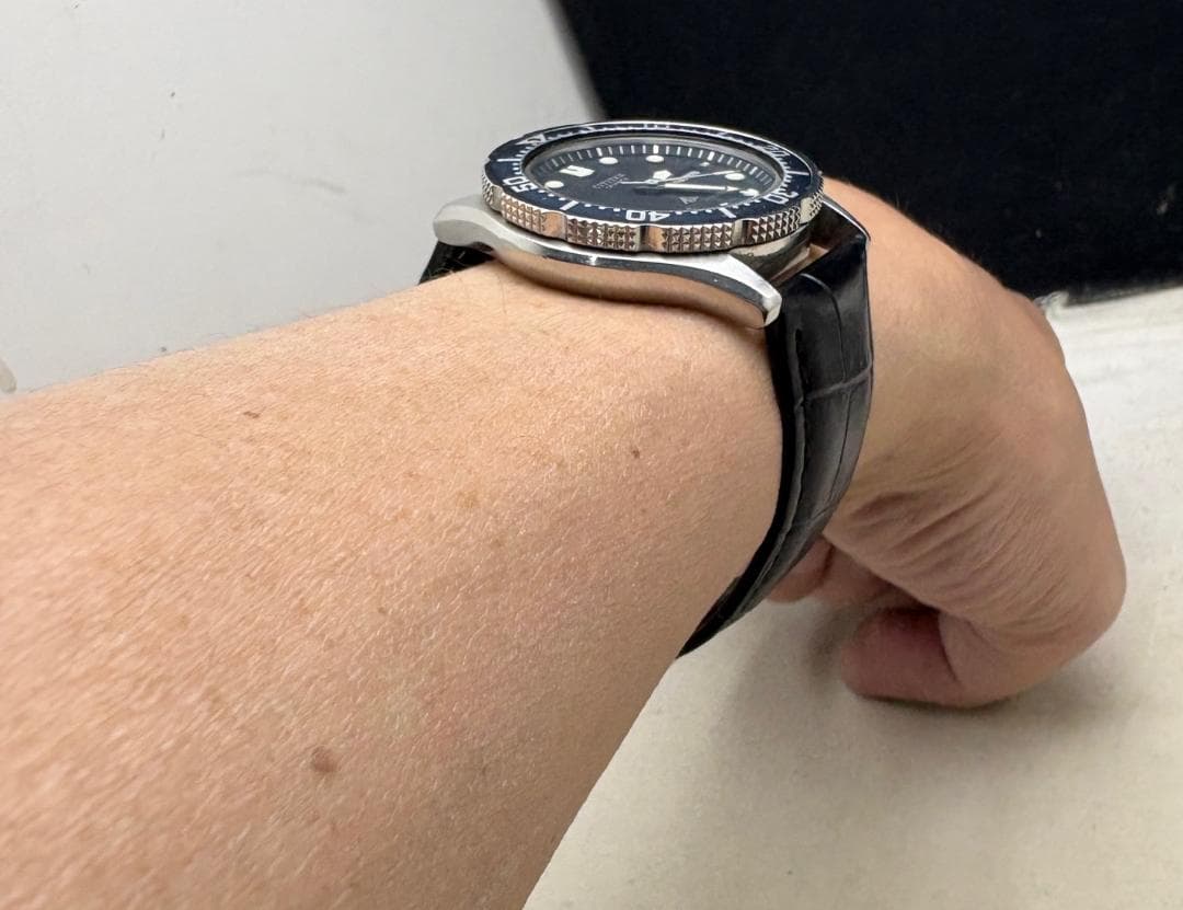 Citizen 020 Quartz Men's Watch — Japanese