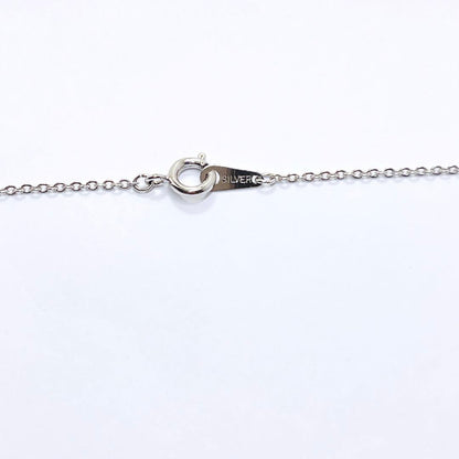 Mikimoto pearl necklace pendant featuring 6.4mm pearls set on a 45cm silver chain weighing 4.5g