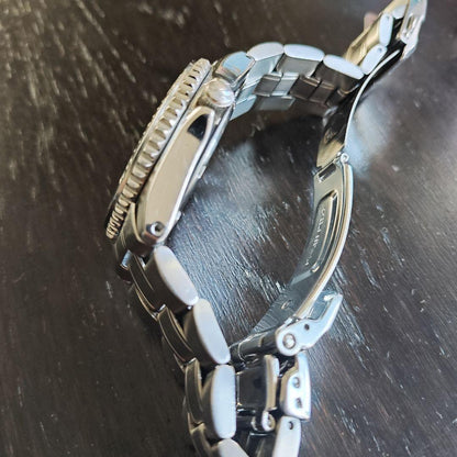 SEIKO N035 Solar Men's Watch — Japanese