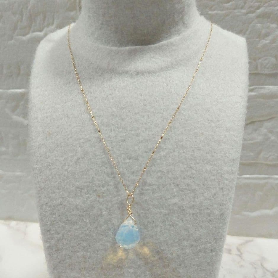 18K gold 80cm long necklace with a 1.5cm x 1.3cm K14gf pendant