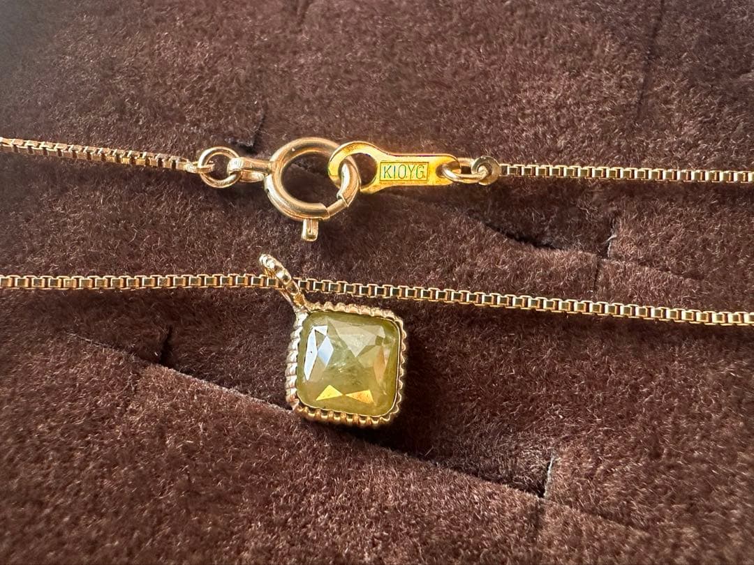 agete K10 natural diamond necklace with olive yellow diamond on adjustable 50 cm gold chain