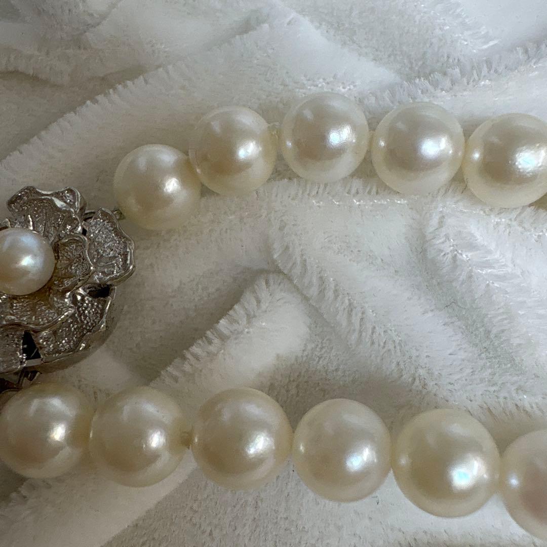 Honora Akoya Pearl Necklace featuring 6.7mm white pearls and a flower-shaped silver clasp, 42cm length
