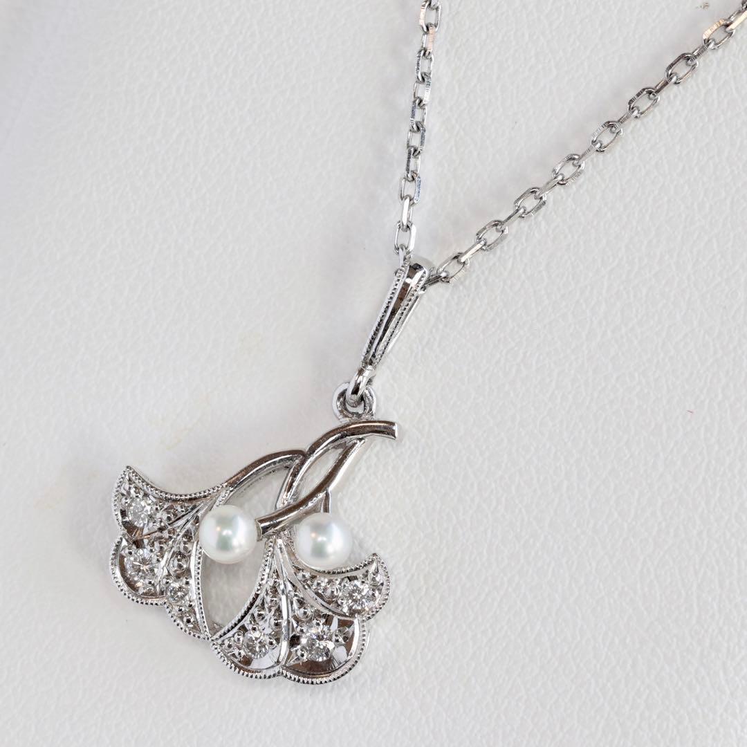 Pt950 Mikimoto Ginkgo diamond necklace with 2.8mm baby pearl on a 40cm platinum chain