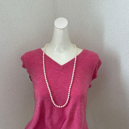 A grain Akoya pearl necklace with baroque pearls measuring 7-7.5mm and 83cm length