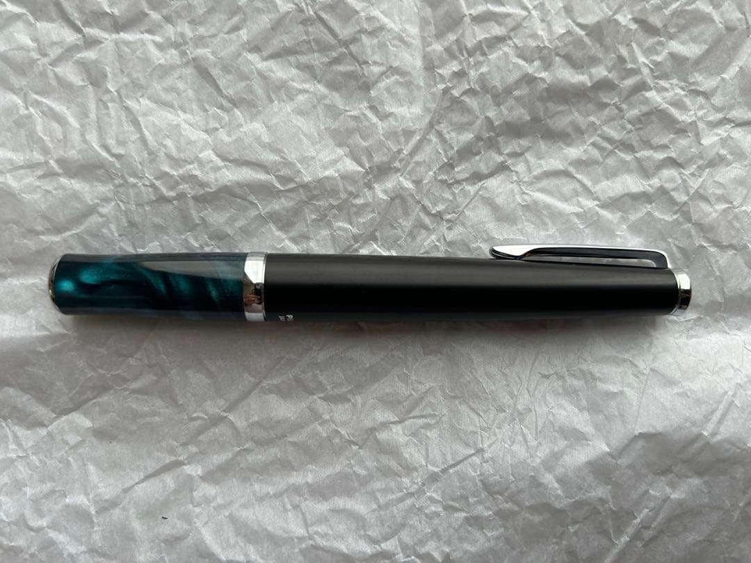PILOT TIMELINE Eternal Green fountain pen model BTL-5SR-ETG shown in elegant green color