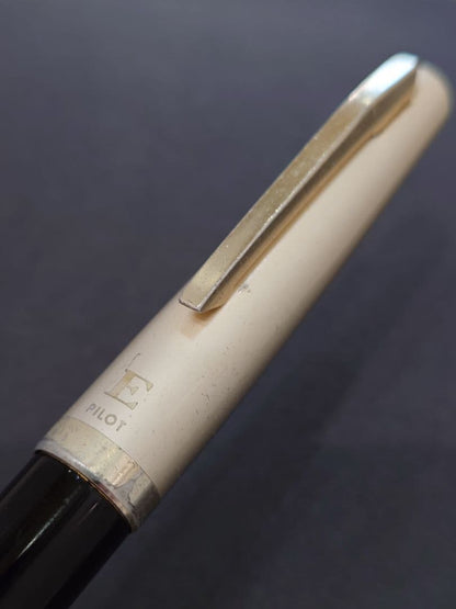 Pilot Fountain Pen with black and silver body and 14K 585 gold nib