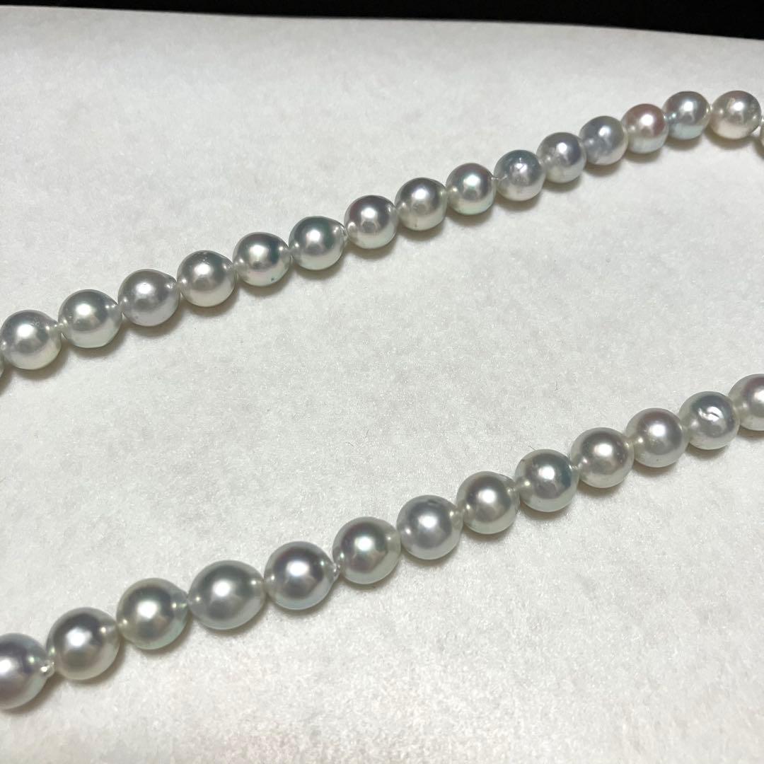 Akoya pearl necklace featuring natural gray pearls sized 7.5-8.0 mm with 43 cm length