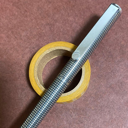 Pilot Rolette grid pattern product showing detailed grid design with model ローリート
