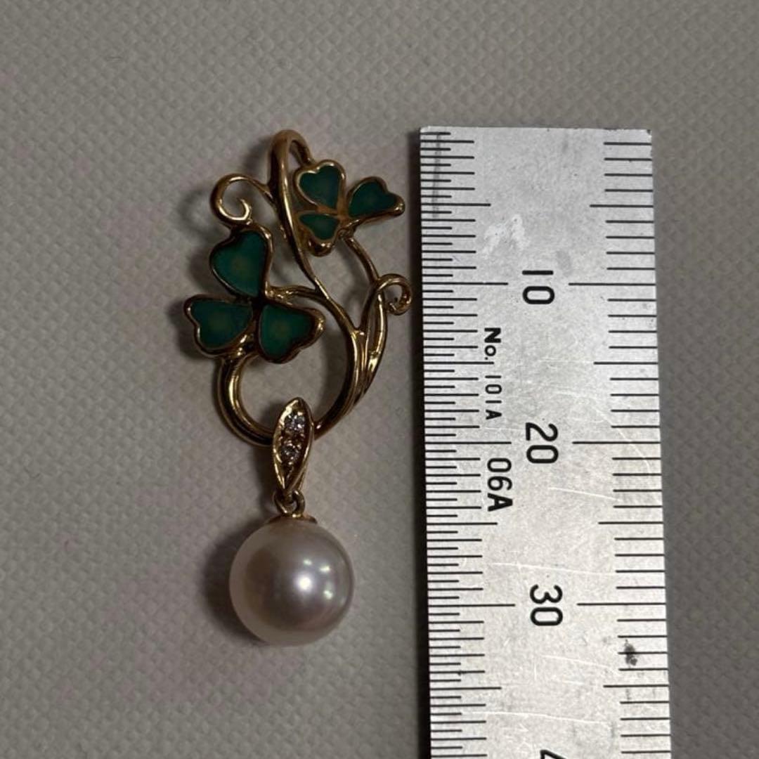 Tamaki TASAKI K18 gold pendant top with enamel and a single Akoya pearl