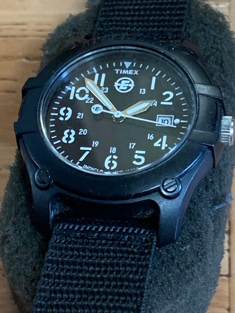 TIMEX 905 S9 QZ Quartz Men's Watch — Japanese