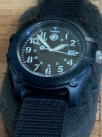 TIMEX 905 S9 QZ Quartz Men's Watch — Japanese