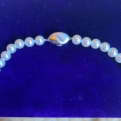 Akoya genuine pearl necklace and matching earrings set in silver white gold with 7-7.5mm pearls