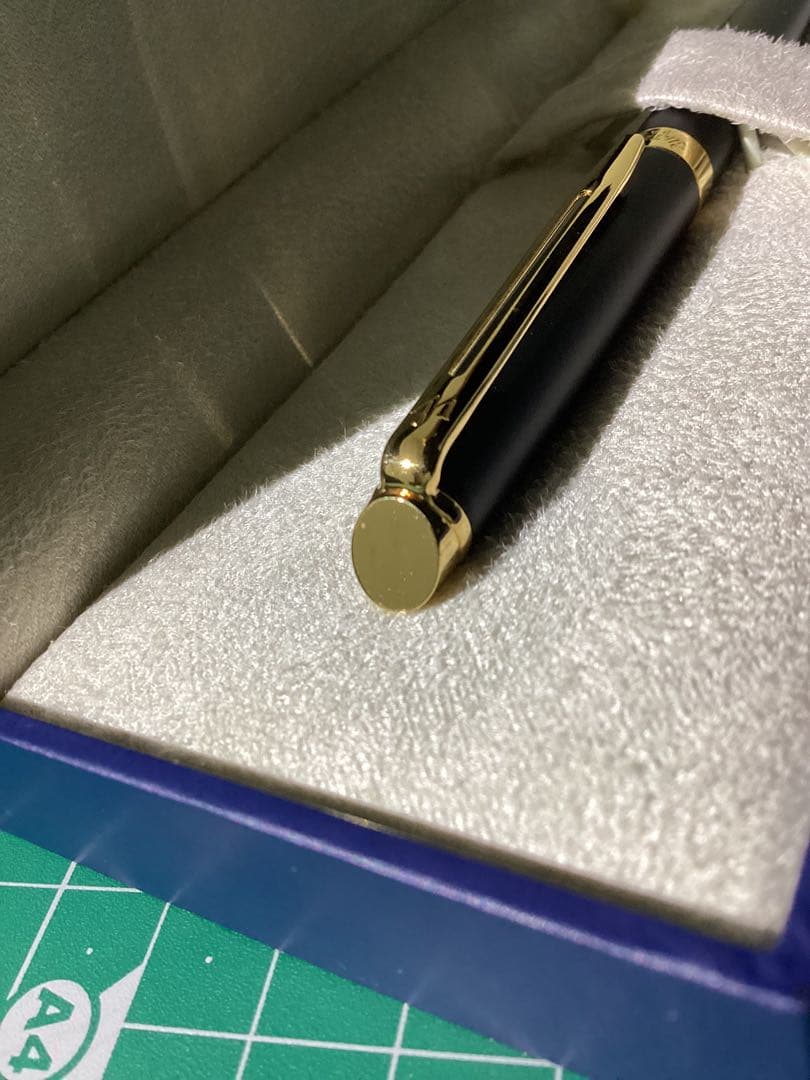 Used WATERMAN mechanical pencil with 0.5mm rotating retractable tip and small scratch at the tip
