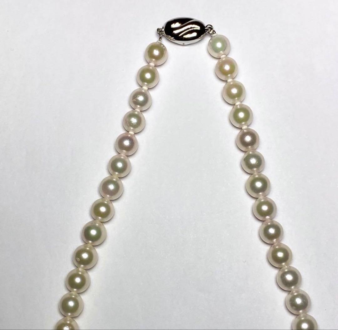 D2215 large Akoya pearl necklace with 8.0-8.5mm pearls measuring 42 cm length