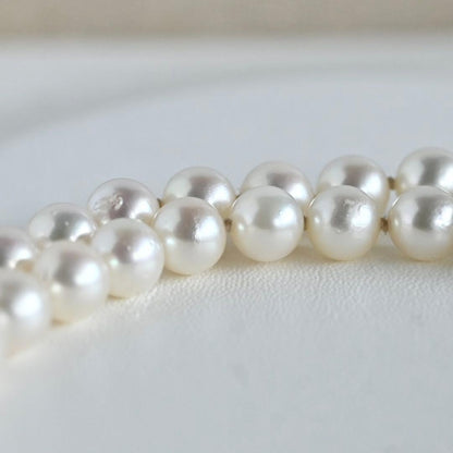 Tasaki Akoya pearl necklace with 6.5mm round pearls and silver clasp, 40cm length
