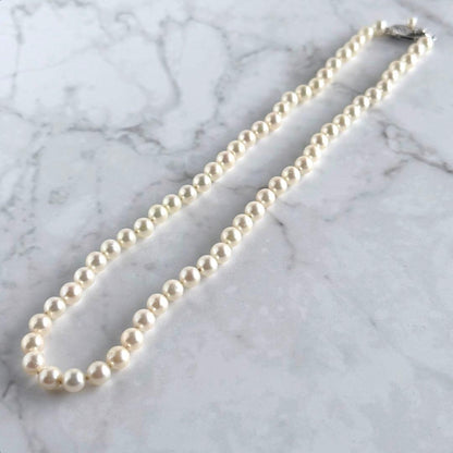 Tasaki Akoya pearl necklace with 6.5mm round pearls and silver clasp, 40cm length