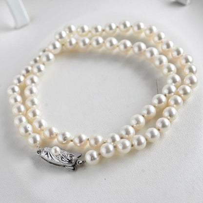 Tasaki Akoya pearl necklace with 6.5mm round pearls and silver clasp, 40cm length