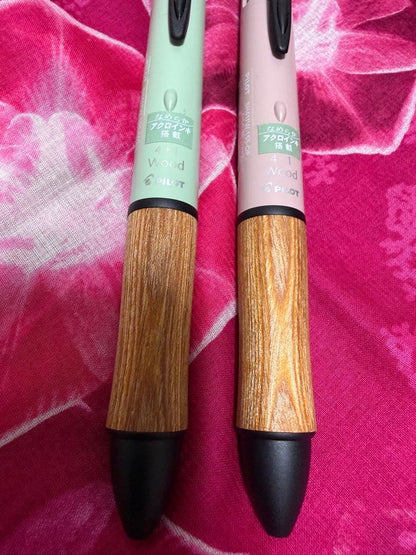 PILOT 4+1 multi-color pen set of 2 pieces with unique wood grain pattern on wooden barrels