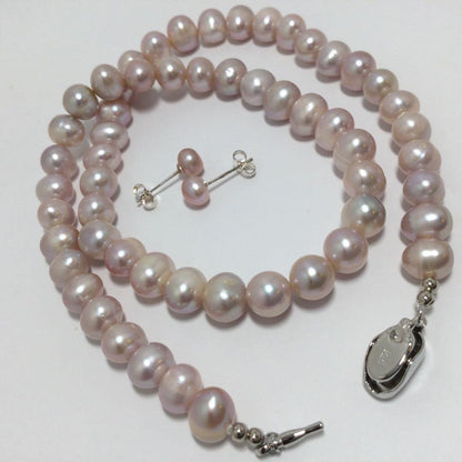 Purple freshwater pearl necklace and matching earrings with silver clasp, 45-46 cm length, round to oval pearls