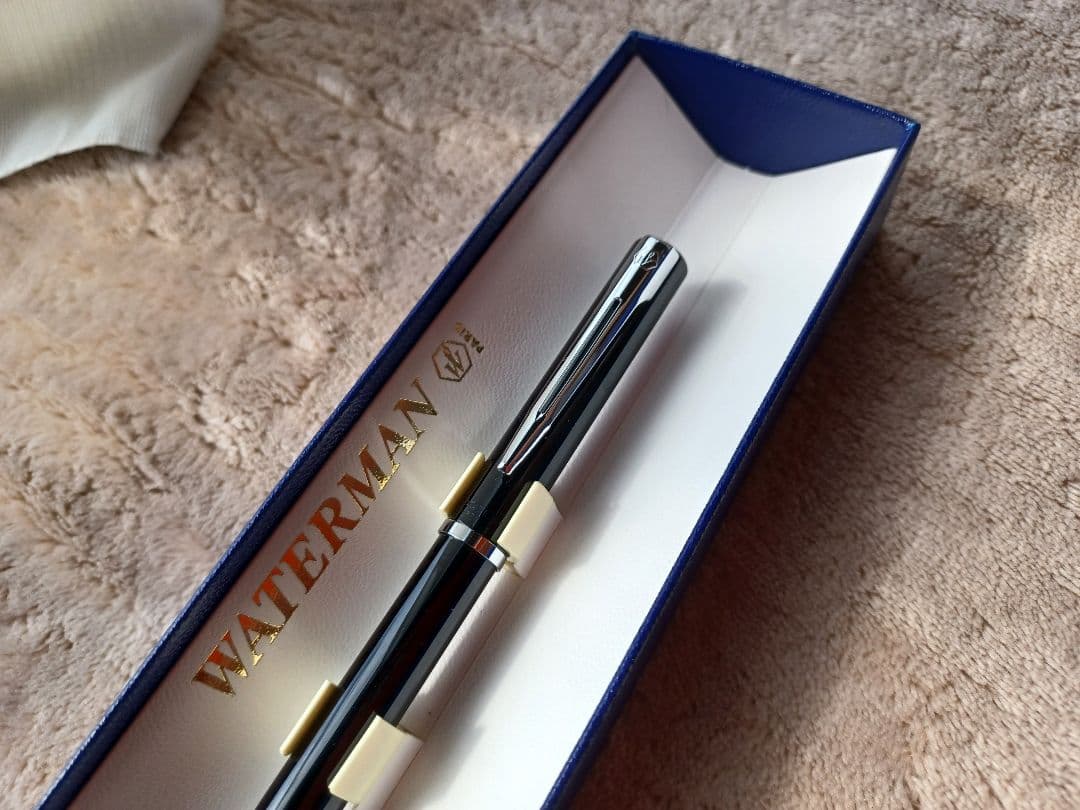WATERMAN black ballpoint pen with black ink and included box for elegant writing