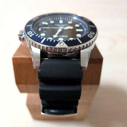 SEIKO V157-0BT0 Solar Men's Watch — Japanese