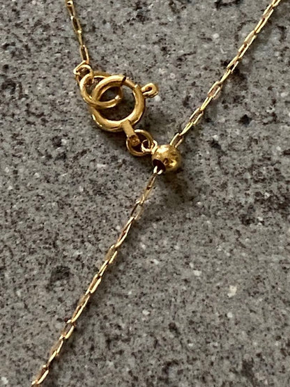 Agete K18 gold necklace featuring a 0.15-carat single diamond with milgrain detail on a 45cm slide chain