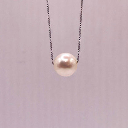 Akoya pearl 8.5mm seamless necklace with s925 rhodium-plated white chain, 42cm length