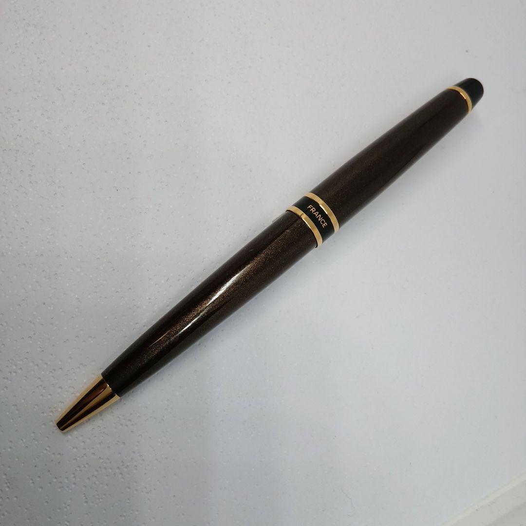 WATERMAN Expert Smart Brown ballpoint pen with a smooth brown finish and silver accents