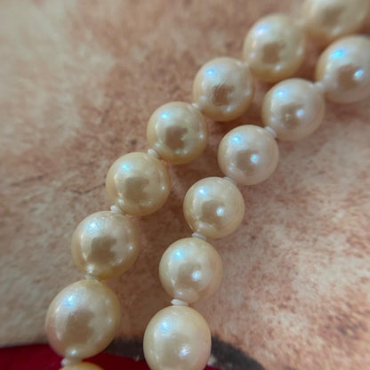A33 Akoya pearl necklace with approximately 6mm genuine pearls on a 44cm cord