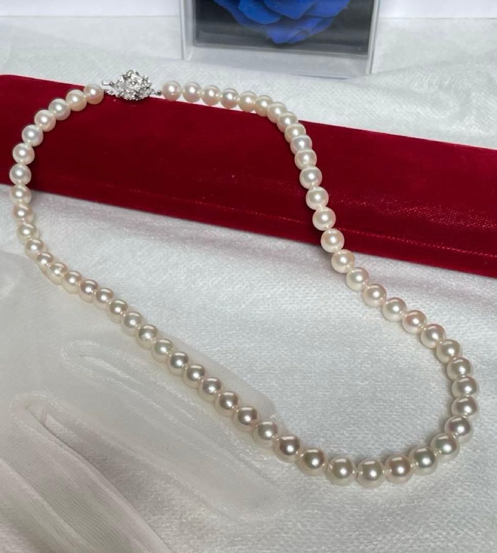 Vintage Akoya pearl necklace with 59 white semi-round pearls, 8mm size, 46cm length