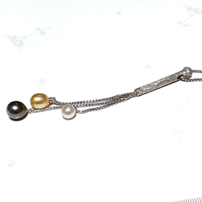 South Sea Pearl necklace featuring black butterfly and white Akoya pearl design on 45.5 cm chain